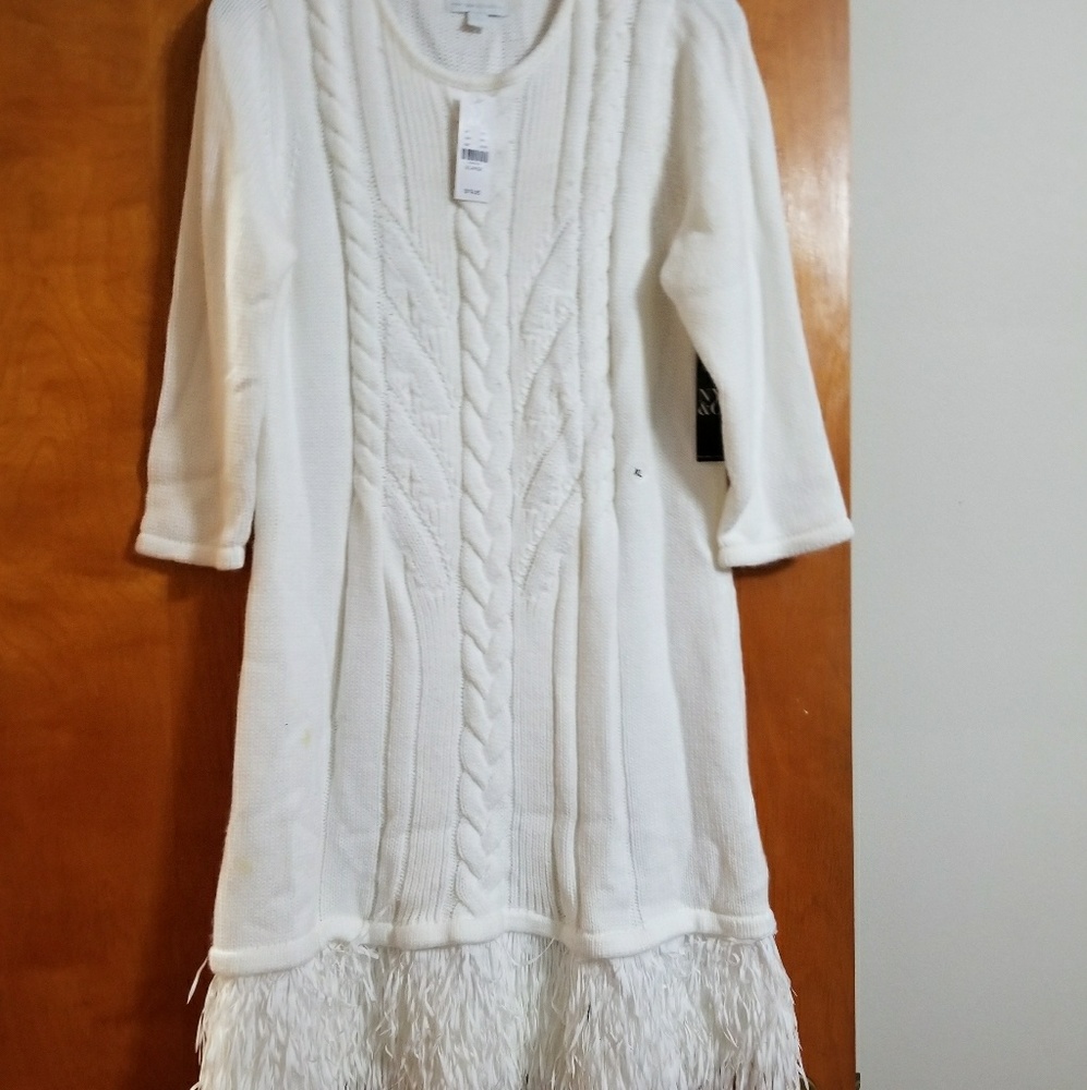 NY&CO Winter white sweater dress
